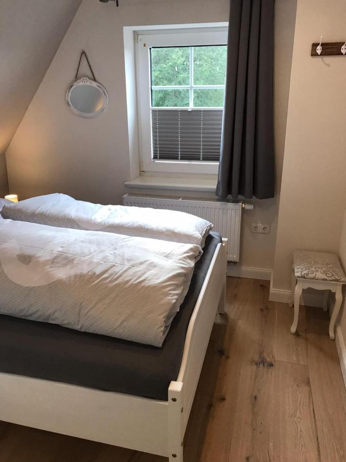 Ferienwohnung „Opa'S Tohuus“Mit Fahrraedern, Husum Husum  Eksteriør bilde