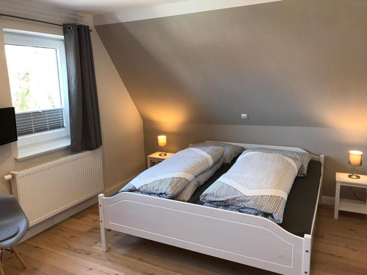 Ferienwohnung „Opa'S Tohuus“Mit Fahrraedern, Husum Husum  Eksteriør bilde